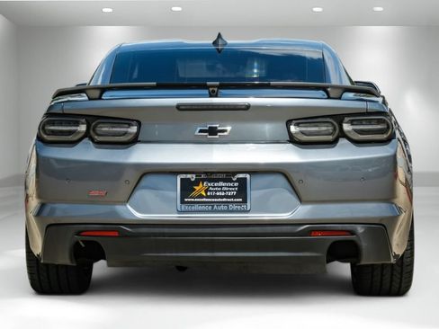Used 2019 Chevrolet Camaro SS RWD image 7