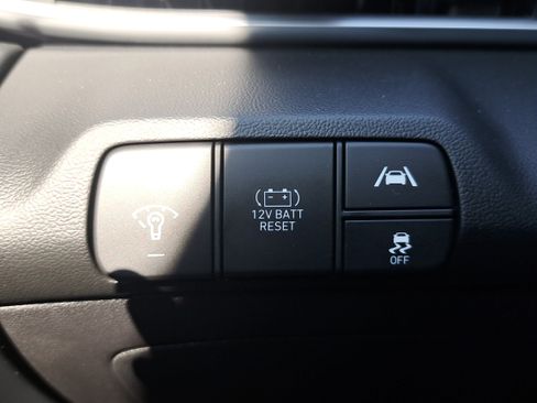 Used 2023 Hyundai Elantra Blue FWD image 26