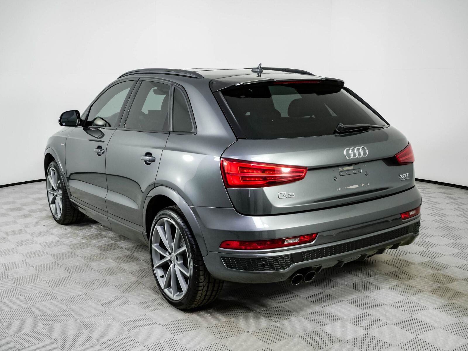 Used 2018 Audi Q3 2.0T Premium Plus w/ S Line Competition Package AWD/4WD image 3