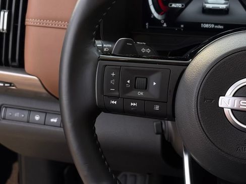 Certified 2025 Nissan Pathfinder Platinum AWD/4WD image 19