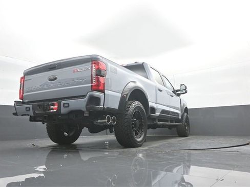 New 2026 Ford F250 Lariat w/ Black Appearance Package image 32