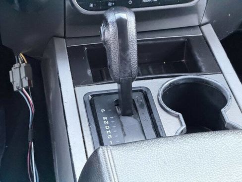 Used 2016 Ford Expedition EL XLT image 17