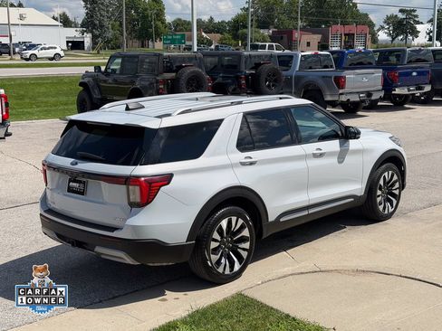 Certified 2025 Ford Explorer Platinum w/ LUX Leather Package AWD/4WD image 6