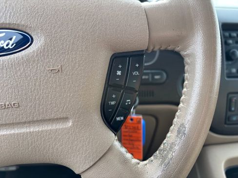 Used 2006 Ford Expedition Eddie Bauer image 19