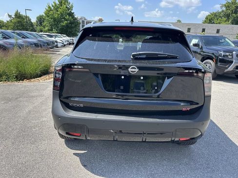 New 2026 Nissan Kicks SR w/ SR Premium Package FWD image 6
