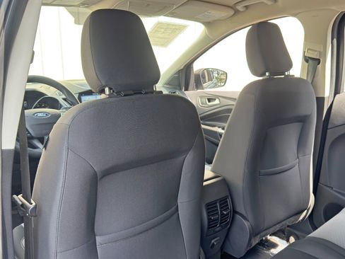 Used 2019 Ford Escape SE FWD image 29