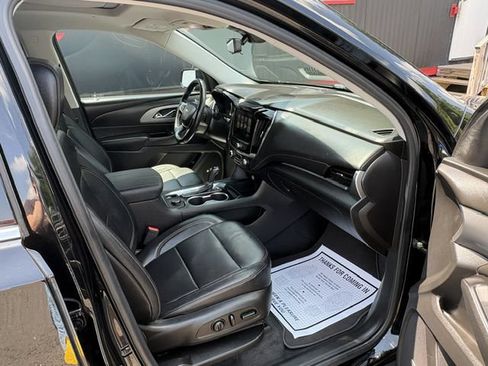 Used 2018 Chevrolet Traverse LT AWD/4WD image 19