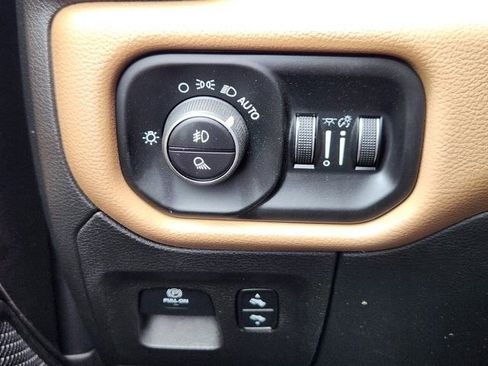 Used 2019 RAM 1500 Big Horn image 20