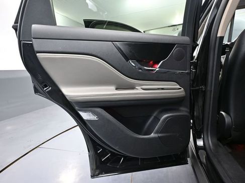 Used 2025 Lincoln Corsair Reserve w/ Jet Appearance Package image 37