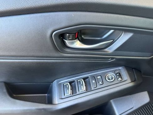 Used 2025 Honda Accord SE image 8
