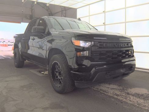 Used 2023 Chevrolet Silverado 1500 Custom RWD image 4