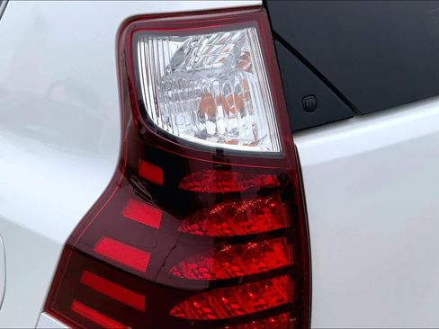 Used 2017 Lexus GX 460 Luxury image 27