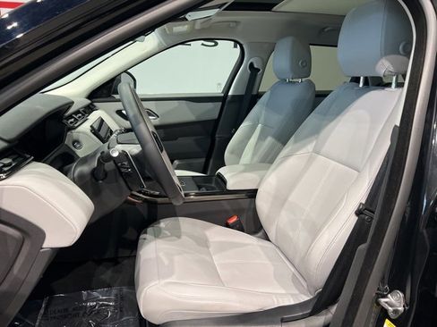 Used 2025 Land Rover Range Rover Velar S image 19