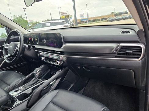 Used 2025 Kia Telluride S image 21