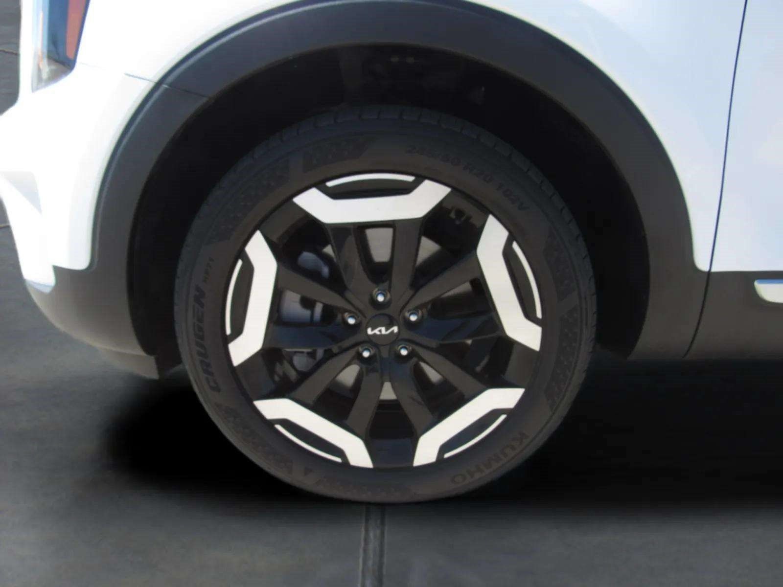 Used 2024 Kia Telluride S w/ S Sunroof Package FWD image 4
