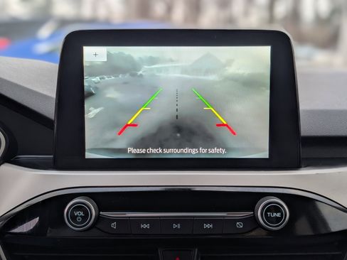 Used 2022 Ford Escape SE w/ Convenience Package image 3