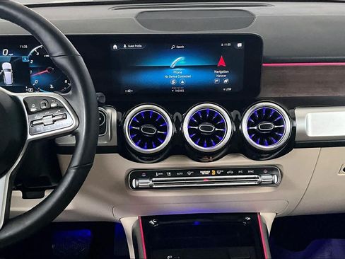 Certified 2022 Mercedes-Benz GLB 250 4MATIC image 7