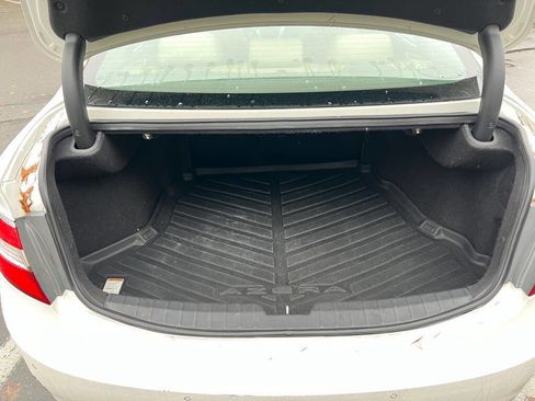 Used 2012 Hyundai Azera w/ Technology Pkg image 18