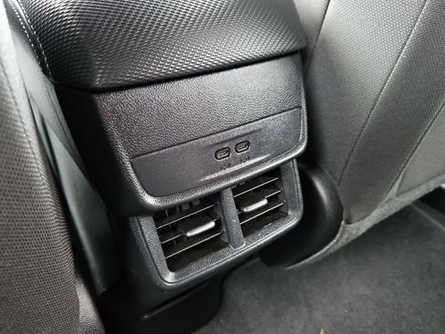 Used 2025 Chevrolet Equinox LT image 23