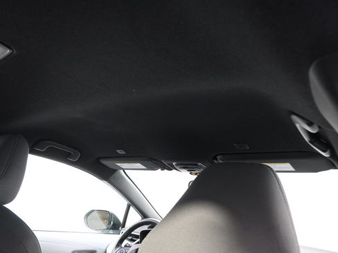 Used 2023 Toyota Corolla SE w/ Carpet Mat Package (TMS) FWD image 13