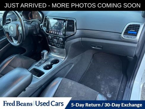 Used 2020 Jeep Grand Cherokee Altitude image 17
