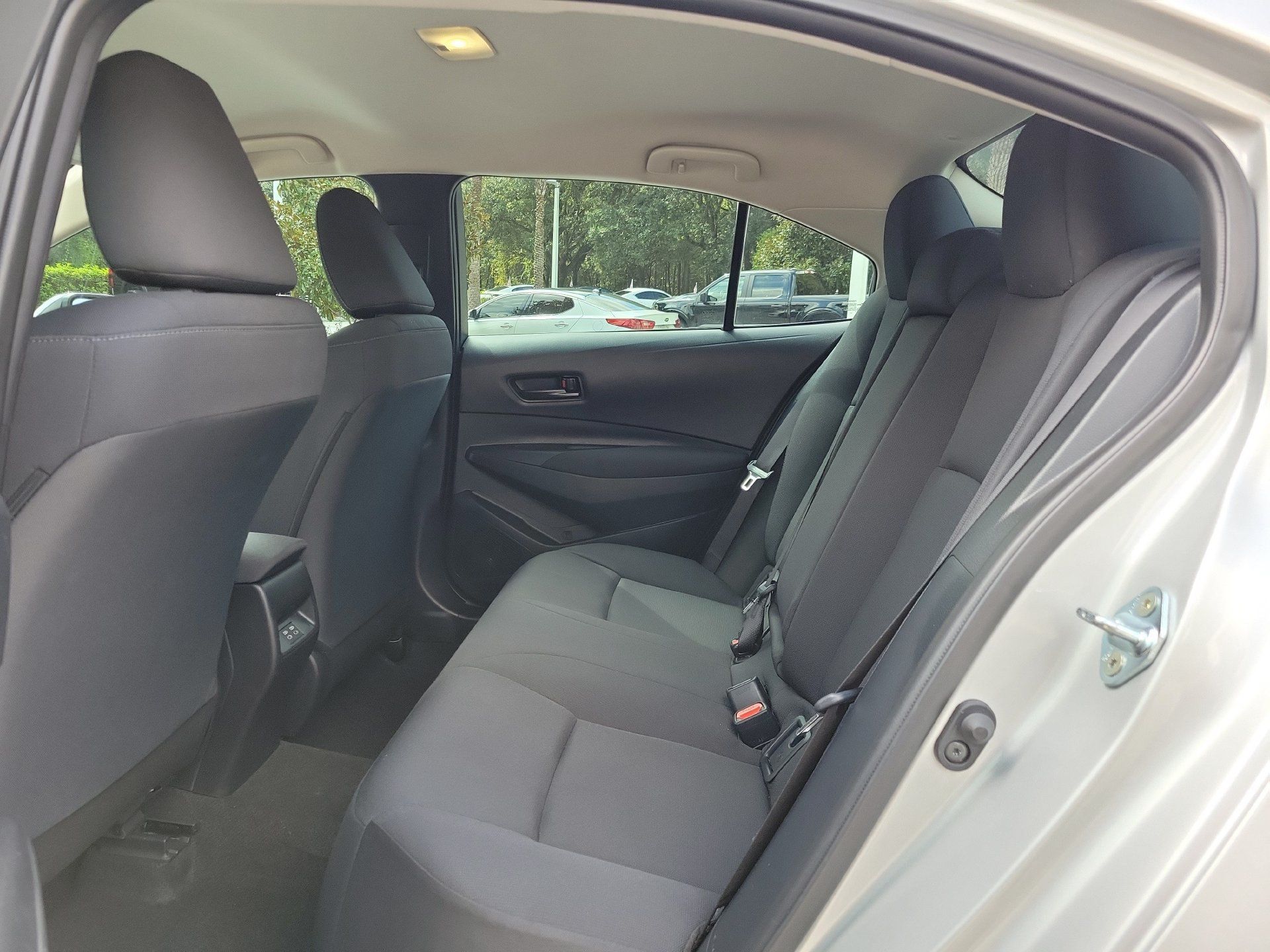 Used 2025 Toyota Corolla LE FWD image 16