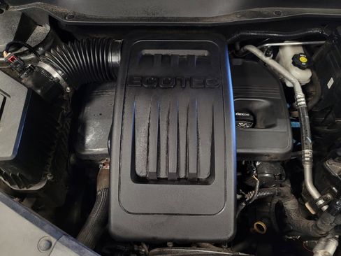 Used 2017 GMC Terrain SLE image 30