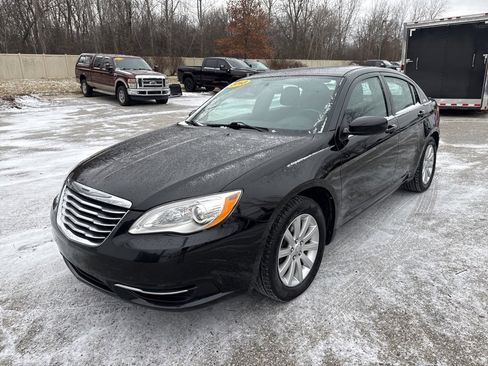Used 2013 Chrysler 200 Touring image 1
