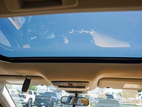 New 2025 Nissan Sentra SV w/ SV Premium Package image 17