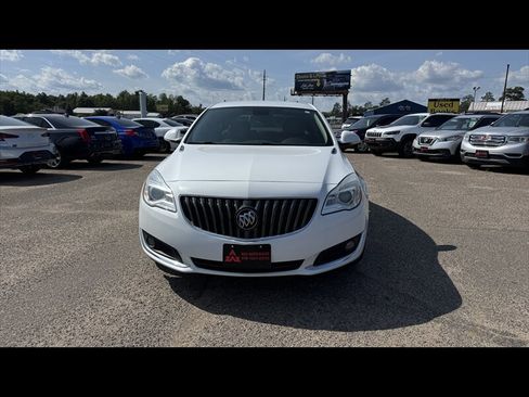 Used 2016 Buick Regal FWD image 2