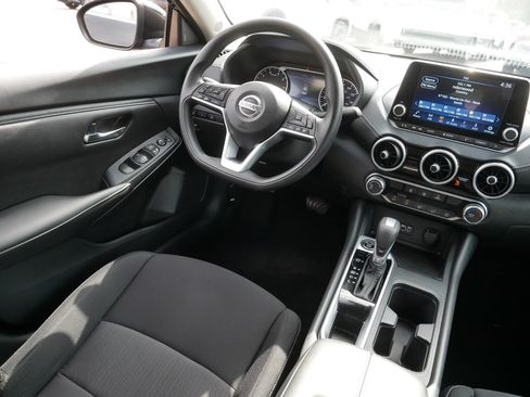Certified 2023 Nissan Sentra SV FWD image 9