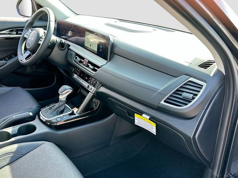 New 2026 Kia Seltos EX image 29
