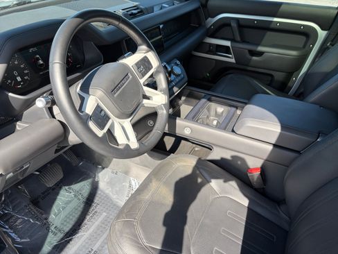 Used 2022 Land Rover Defender 110 XS Edition AWD/4WD image 10