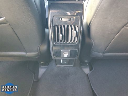 Used 2024 Jeep Compass Latitude image 12