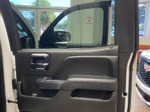 Used 2014 GMC Sierra 1500 SLT w/ All-Terrain Package AWD/4WD image 13