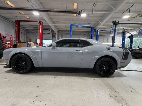 Used 2022 Dodge Challenger R/T Scat Pack RWD image 9