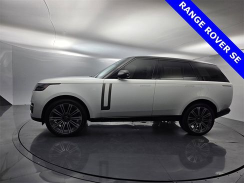 Used 2024 Land Rover Range Rover SE image 6