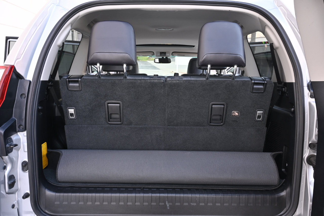 Used 2018 Lexus GX 460 Premium AWD/4WD image 22