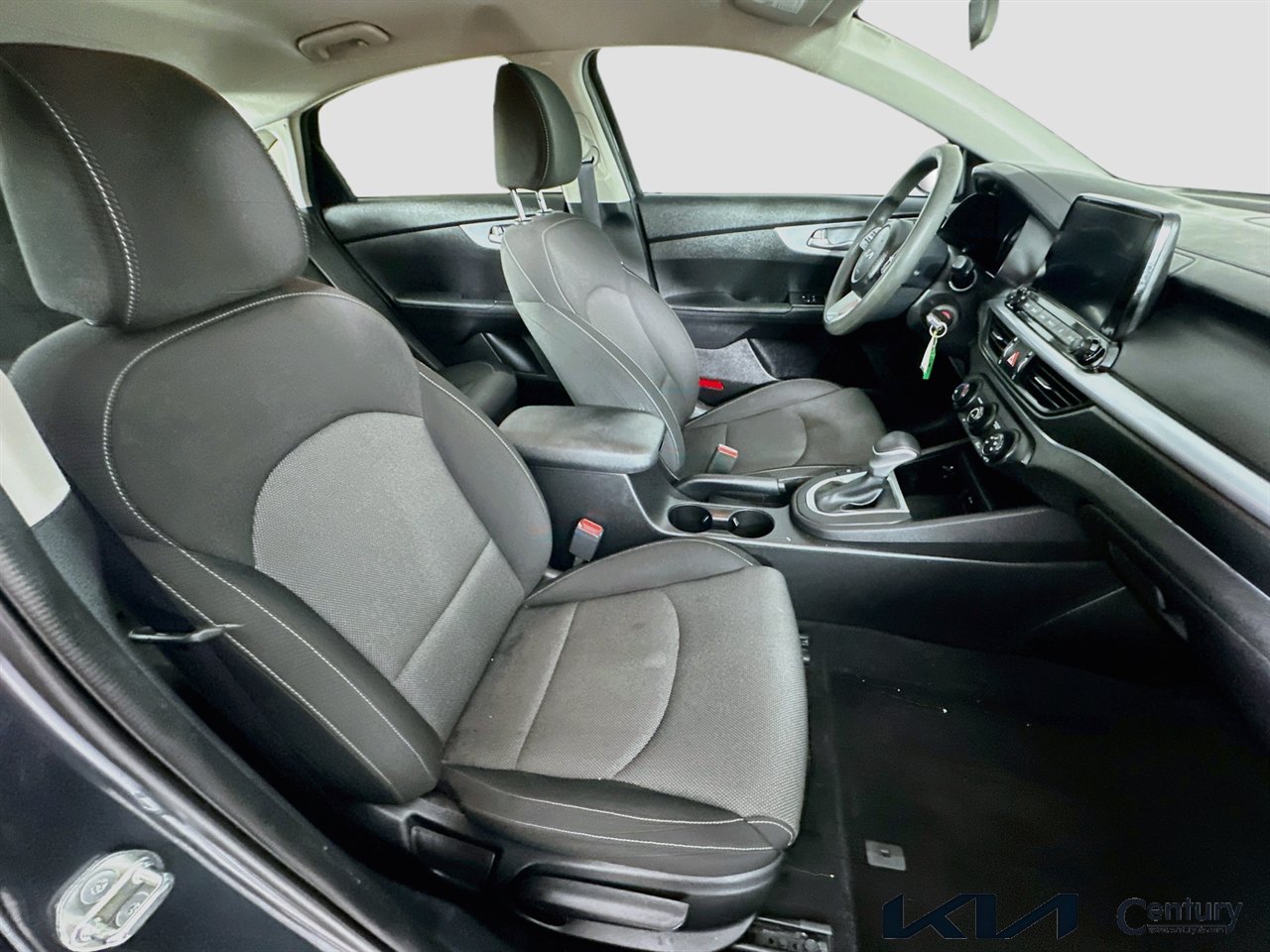 Used 2023 Kia Forte LXS FWD image 25