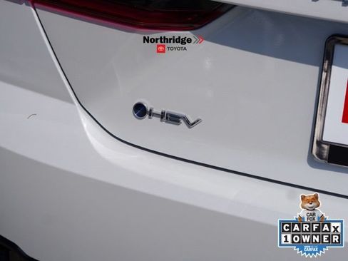 Used 2025 Toyota Camry XLE FWD image 10