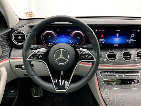 Certified 2022 Mercedes-Benz E 350 Sedan image 4