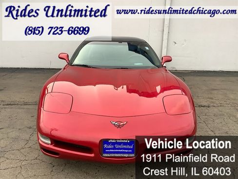 Used 2004 Chevrolet Corvette Coupe w/ Roof Package image 13