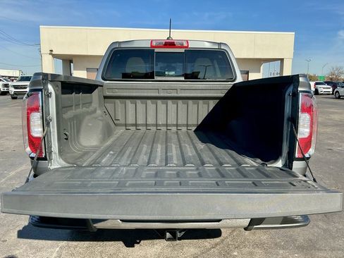 Used 2020 GMC Canyon SLE w/ Elevation Edition image 18