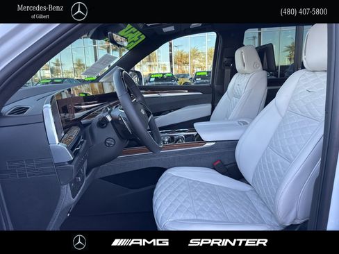 Used 2026 Cadillac Escalade Platinum Sport image 10