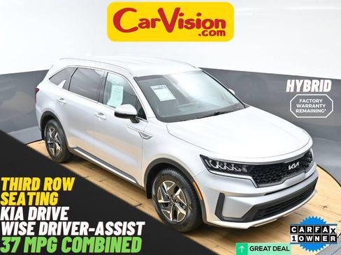 Used 2022 Kia Sorento S FWD image 1