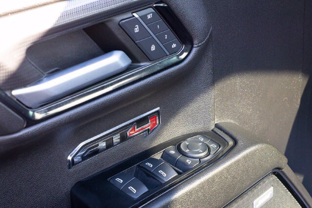 Used 2022 GMC Sierra 1500 AT4 w/ Technology Package AWD/4WD image 18