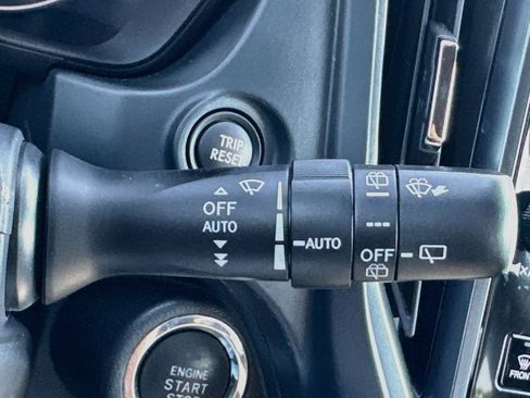 Used 2025 Subaru Forester Limited AWD/4WD image 13