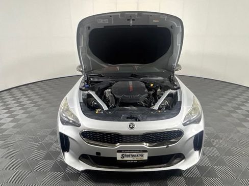 Used 2018 Kia Stinger GT1 AWD/4WD image 37