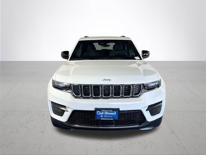 Used 2025 Jeep Grand Cherokee Laredo