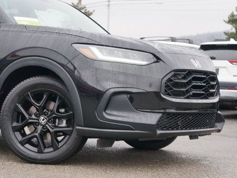 Certified 2024 Honda HR-V Sport image 3